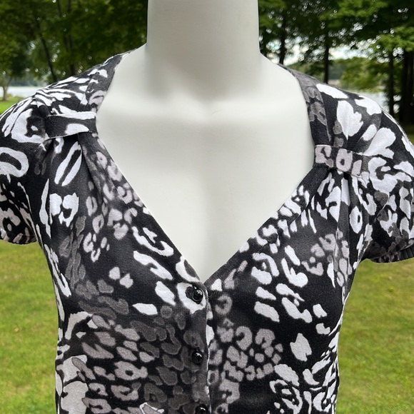 East 5th unworn cap sleeve sweater M - Picture 3 of 9